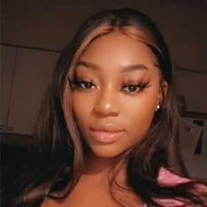 Meet your Posher, Xaveryana